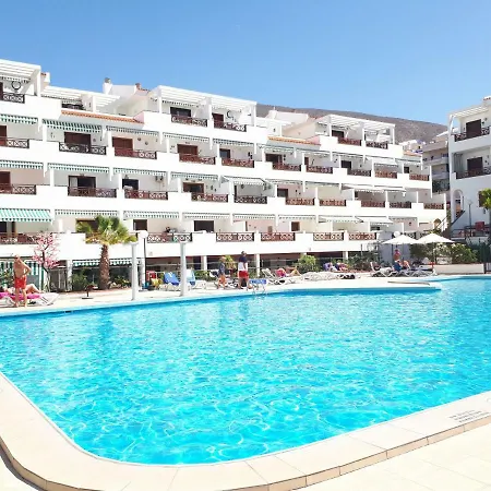 Victoria Los Cristianos أرونا